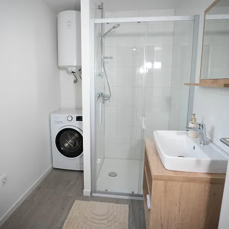 Mobile Maris With Jacuzzi Сasa de vacaciones Vodice